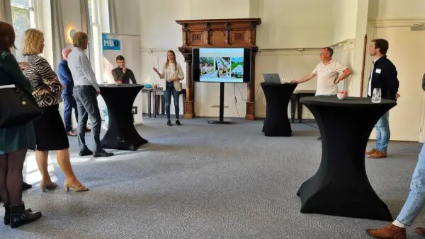 Minister Dijkgraaf en MBO Utrecht student Demi|Minister Dijkgraaf en MBO Utrecht student Demi||Minister Dijkgraaf en MBO Utrecht student Wouter