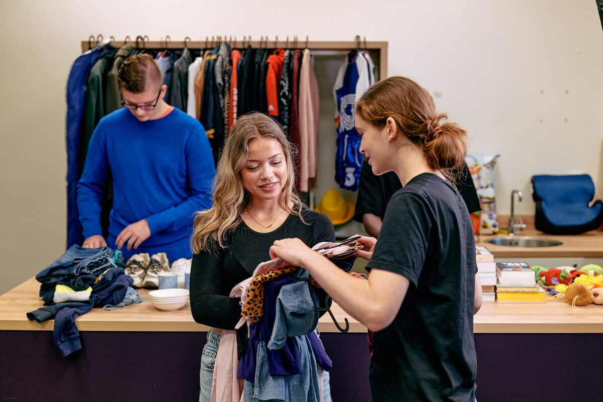 MBO studenten Entree Verkoop/Retail in een praktijkles