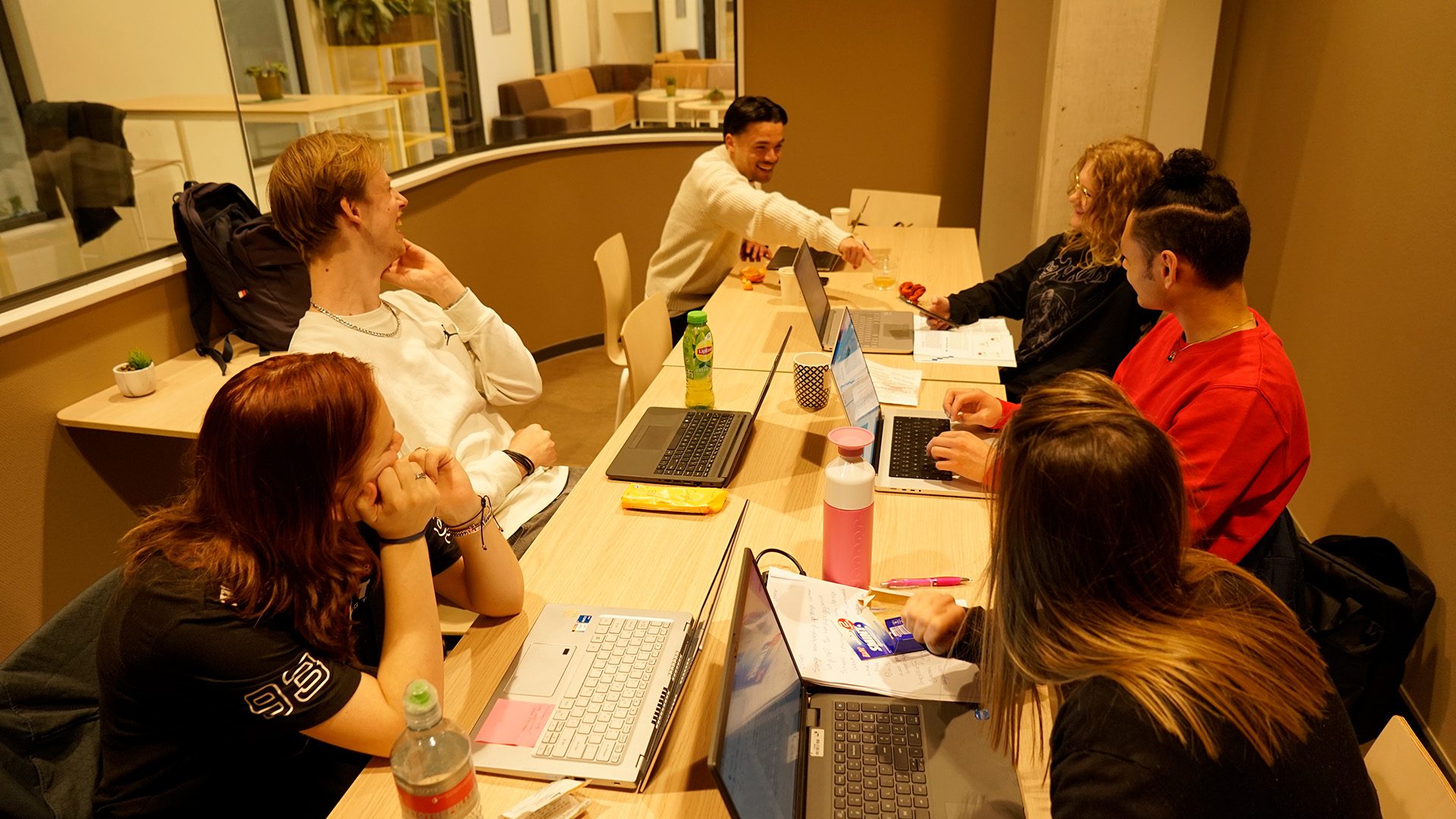 Groepwerk Bijzonder initiatief: het Opleidingshuis bij Academie Tien - MBO Utrecht